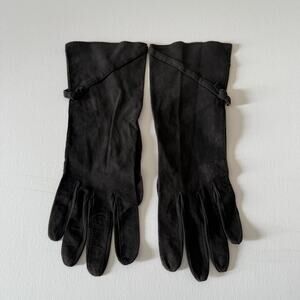 1960s Vintage Lightweight Suede Black Unlined Gloves knot detail Size 7.5